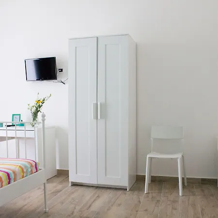 Fana Bed & Breakfast 3*