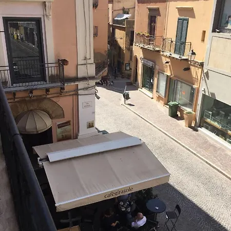 Fana Oda ve Kahvaltı