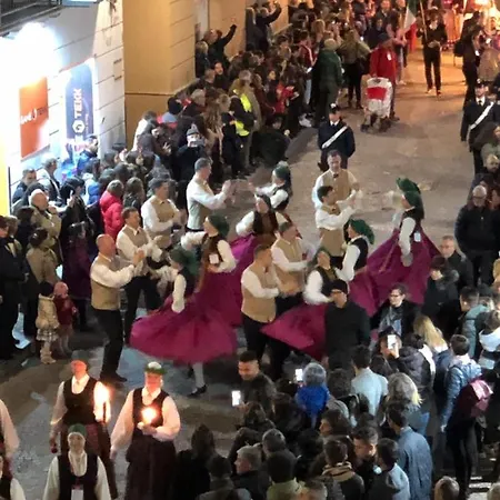 Oda ve Kahvaltı Fana 3*