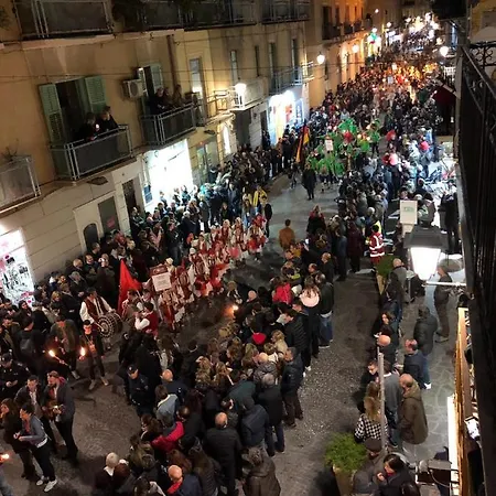 Oda ve Kahvaltı Fana 3*