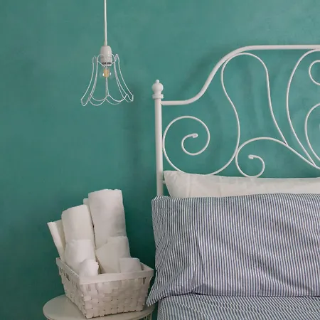 Fana Bed & Breakfast 3*