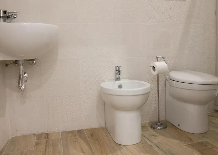 Fana Oda ve Kahvaltı 3*